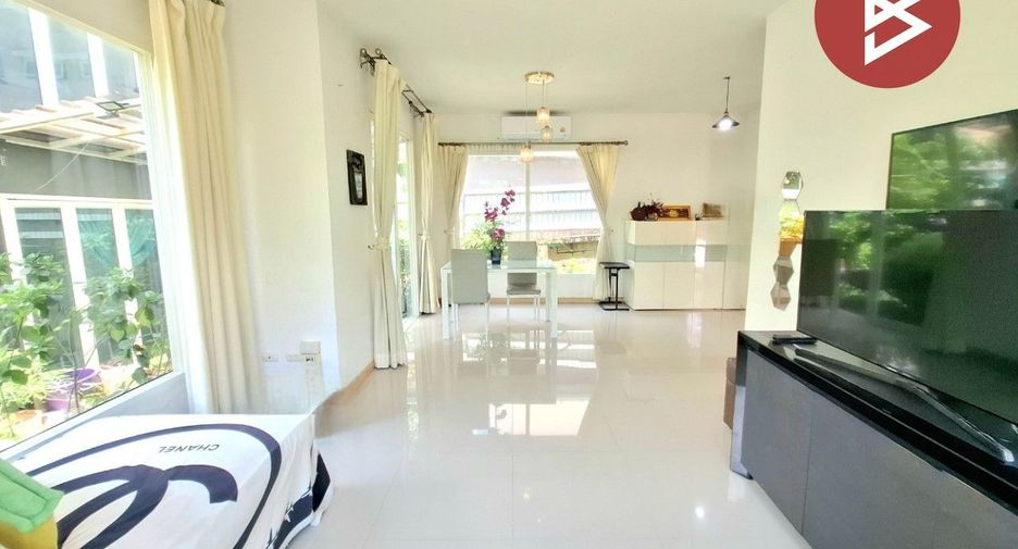 Haus zur Miete mit 3 Zimmer in Prawet, Bangkok