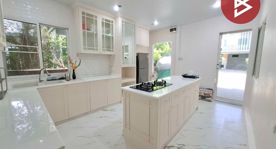 Haus zur Miete mit 3 Zimmer in Prawet, Bangkok