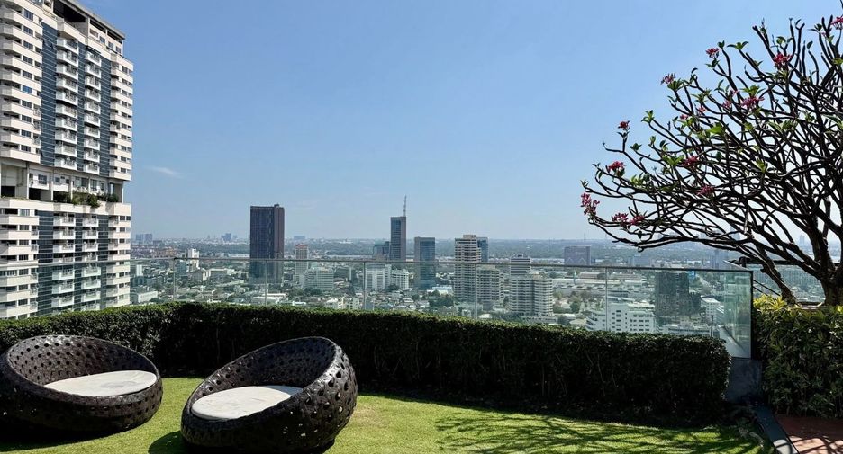 For rent and for sale 2 bedrooms condo in Khlong Toei, Bangkok