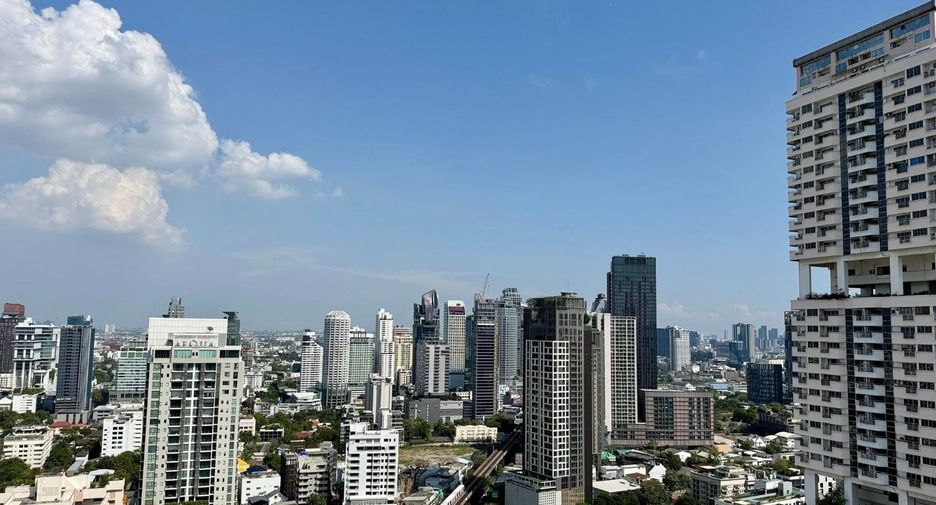 For rent and for sale 2 bedrooms condo in Khlong Toei, Bangkok