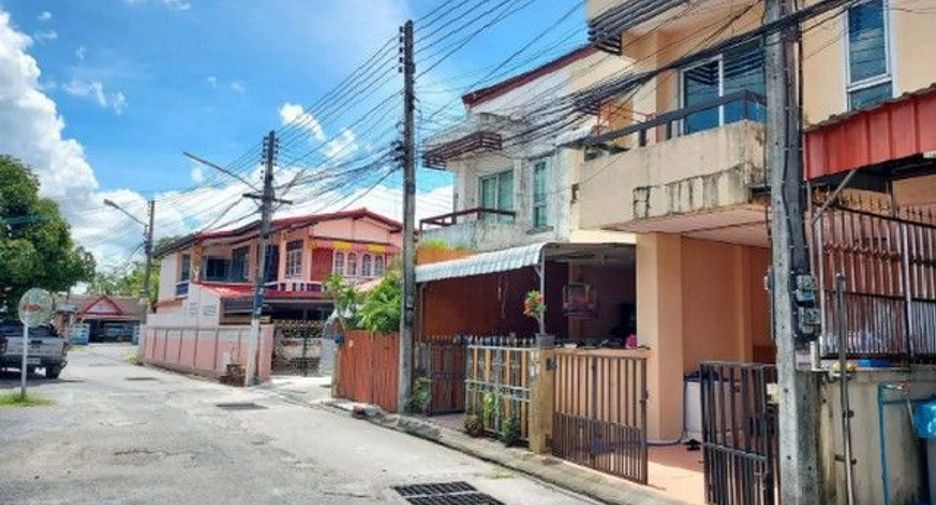 出售 1 卧室 联排别墅 在 Phrom Khiri, Nakhon Si Thammarat