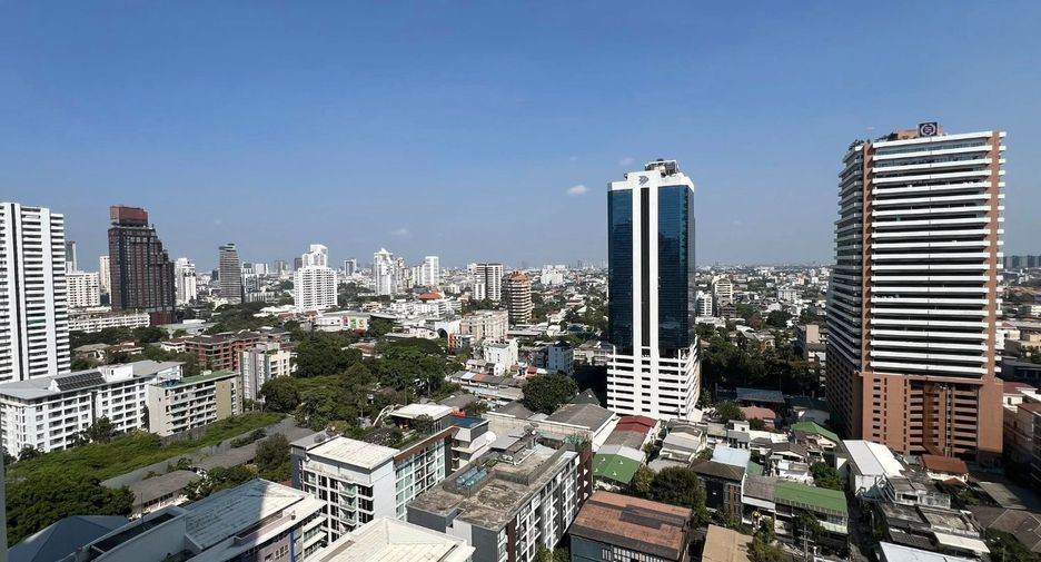 For rent and for sale 2 bedrooms condo in Watthana, Bangkok