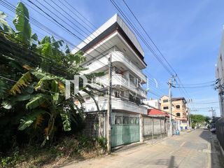 Büro zum Kauf mit 10 Zimmer in Prawet, Bangkok