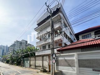 Büro zum Kauf mit 10 Zimmer in Prawet, Bangkok
