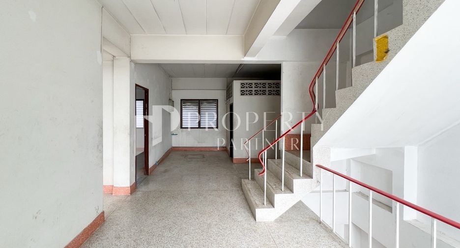 For sale 10 ベッドルーム office in Prawet, Bangkok