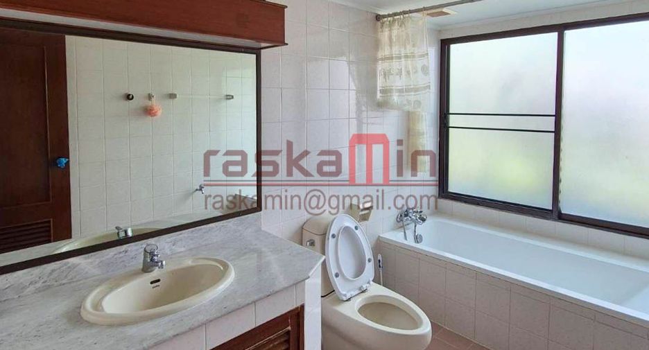 Продажа 3 спальни кондо в Si Racha, Чонбури