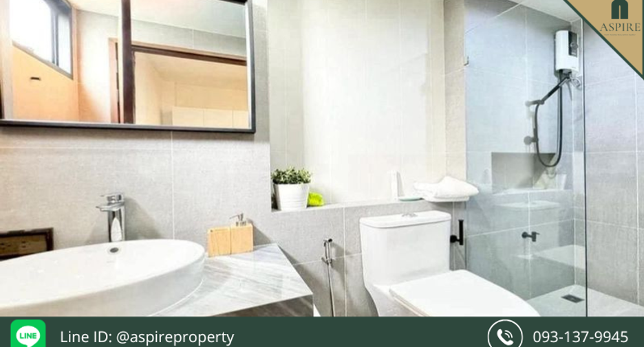 For sale 6 bedrooms house in Khlong San, Bangkok