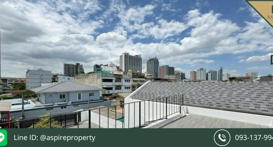 For sale 6 bedrooms house in Khlong San, Bangkok