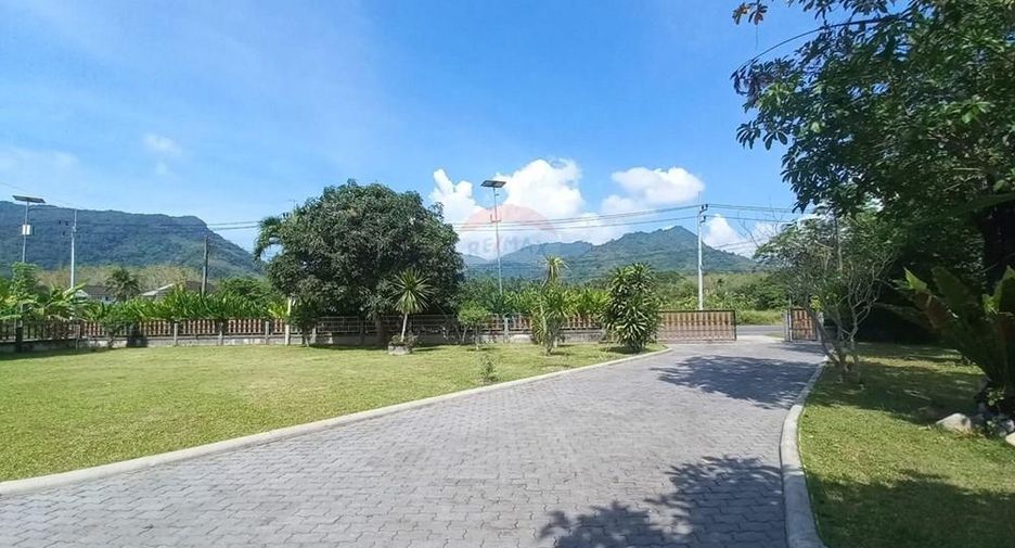 À vendre 5 chambres maison à Lan Saka, Nakhon Si Thammarat