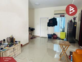 Reihenhaus zum Kauf mit 3 Zimmer in Sam Phran, Nakhon Pathom