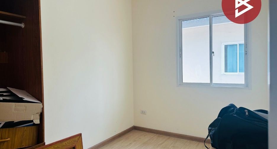À vendre 3 chambres maison de ville à Sam Phran, Nakhon Pathom