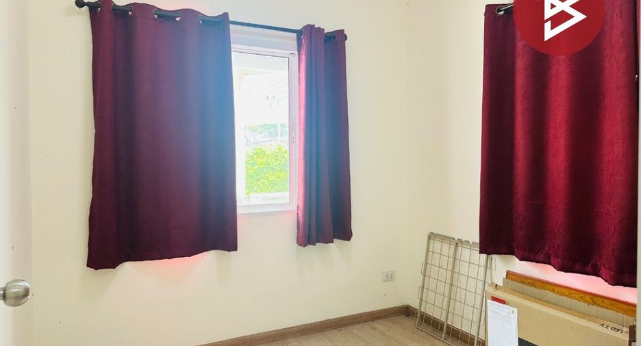 À vendre 3 chambres maison de ville à Sam Phran, Nakhon Pathom