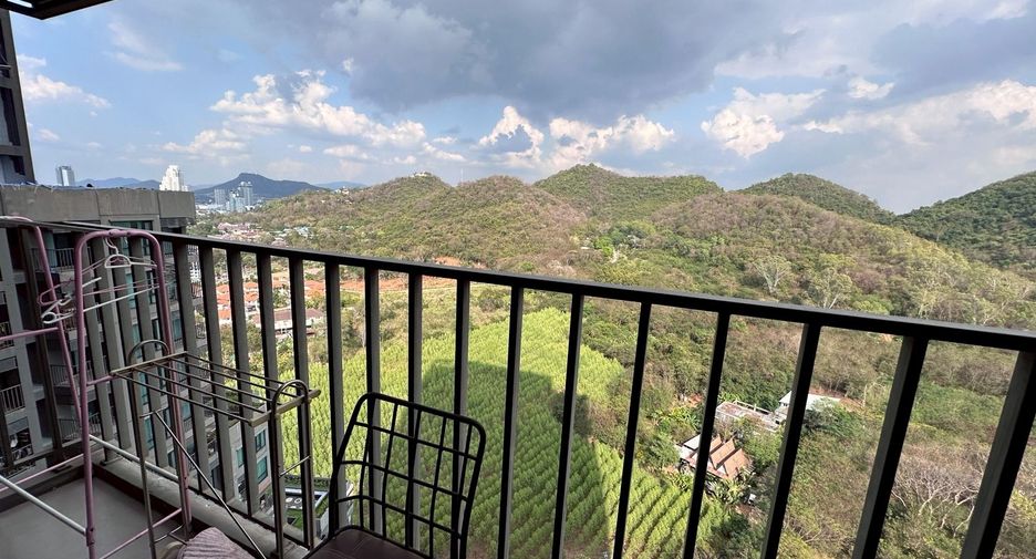 For sale 1 bed condo in Si Racha, Chonburi