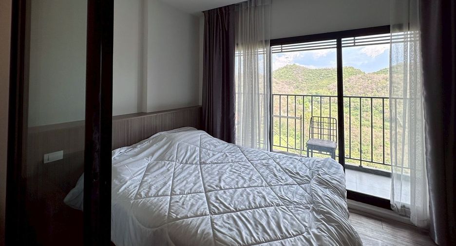 For sale 1 bed condo in Si Racha, Chonburi