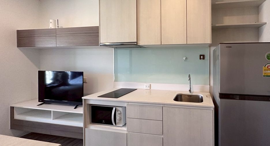 For sale 1 bed condo in Si Racha, Chonburi