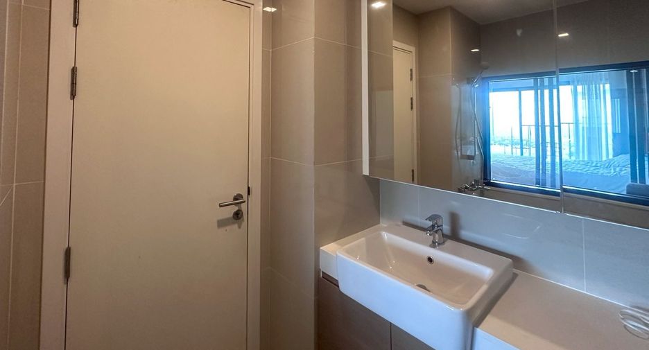 For sale 1 bed condo in Si Racha, Chonburi