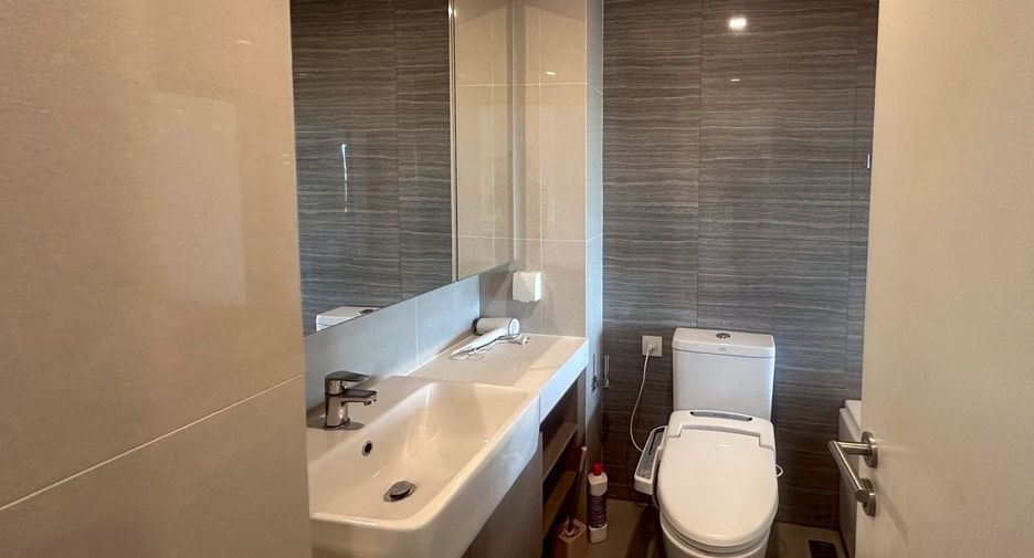 For sale 1 bed condo in Si Racha, Chonburi