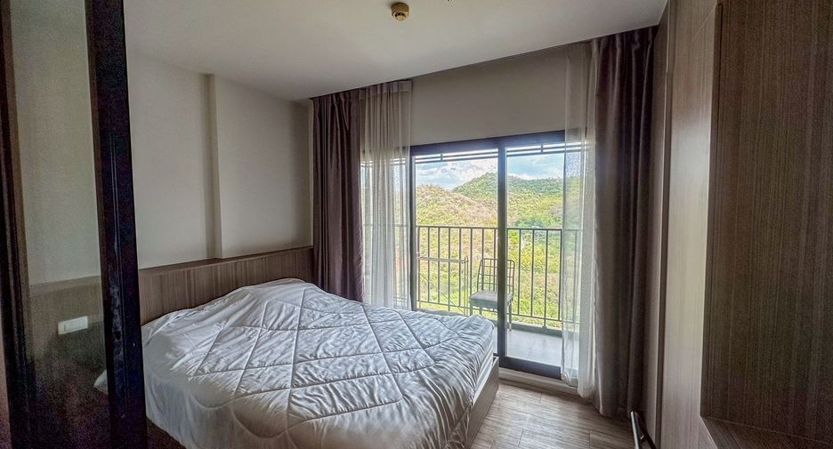 For sale 1 bed condo in Si Racha, Chonburi