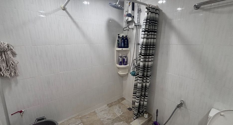 For rent 1 bed condo in Mueang Rayong, Rayong