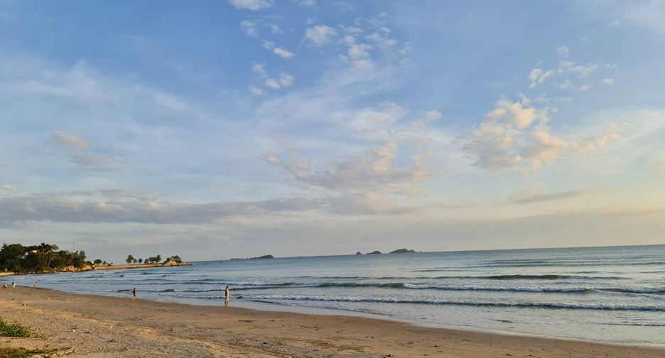 For rent 1 bed condo in Mueang Rayong, Rayong