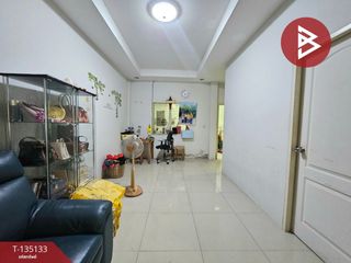 Casa adosada en venta de 2 habitaciones en Mueang Chon Buri, Chonburi