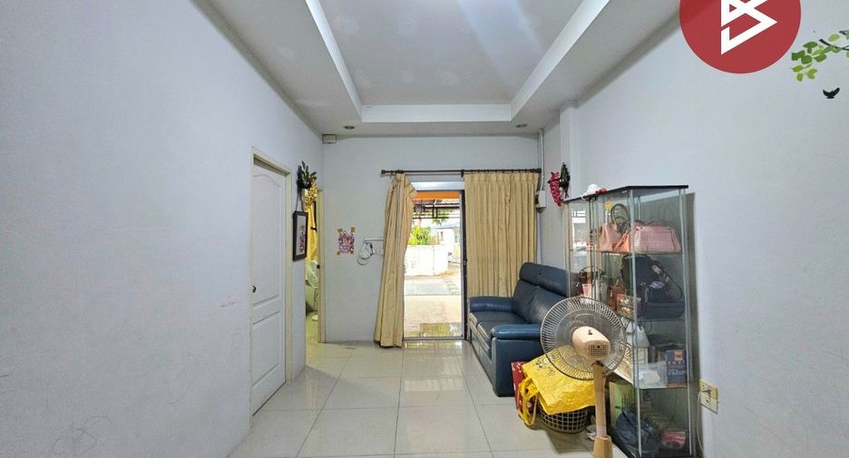 Casa adosada en venta de 2 habitaciones en Mueang Chon Buri, Chonburi