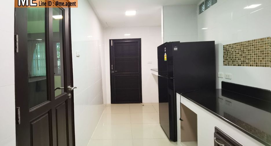 Reihenhaus zur Miete mit 3 Zimmer in Suan Luang, Bangkok