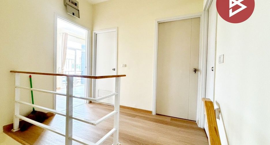 For sale 3 ベッドルーム condo in Bang Sao Thong, Samut Prakan