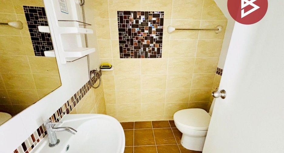 For sale 3 ベッドルーム condo in Bang Sao Thong, Samut Prakan