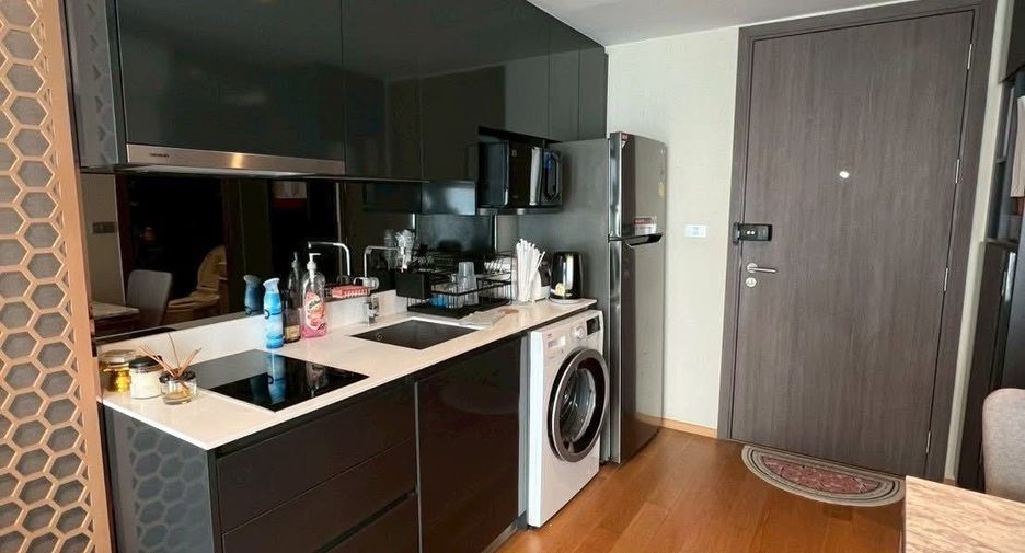 For rent 1 bed condo in Bang Rak, Bangkok