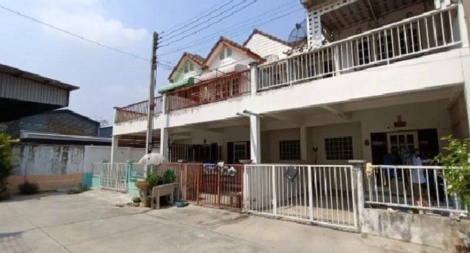 À vendre 1 chambre maison de ville à Mueang Suphanburi, Suphan Buri