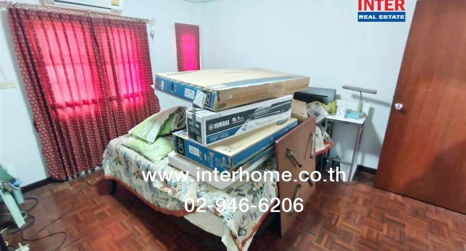 Reihenhaus zur Miete mit 2 Zimmer in Nong Khaem, Bangkok