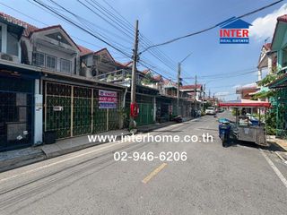 For sale 2 bedrooms townhouse in Mueang Samut Prakan, Samut Prakan