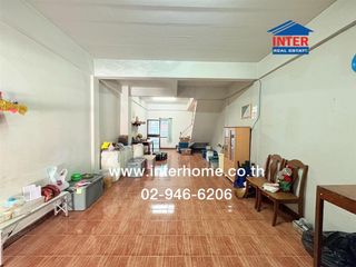 For sale 2 bedrooms townhouse in Mueang Samut Prakan, Samut Prakan