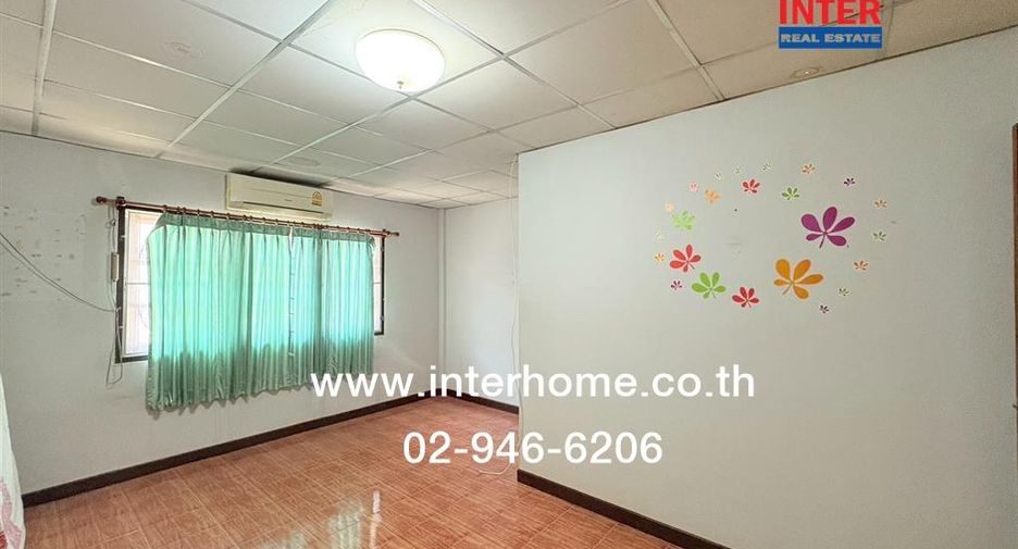 For sale 2 bedrooms townhouse in Mueang Samut Prakan, Samut Prakan