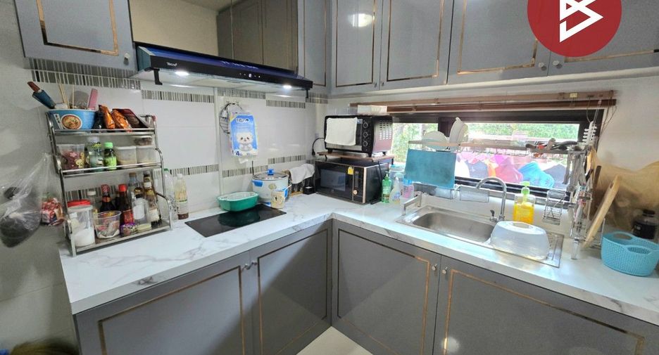 For sale 3 bedrooms house in Bang Khun Thian, Bangkok