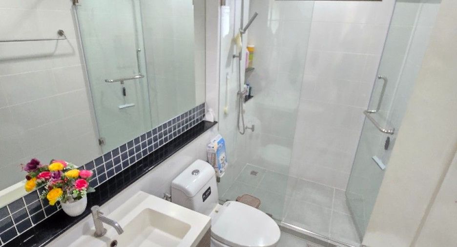 For sale 3 bedrooms house in Bang Khun Thian, Bangkok