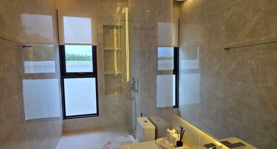 For sale 4 bedrooms villa in Thalang, Phuket