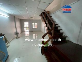 Casa adosada en venta de 2 habitaciones en Bang Khen, Bangkok