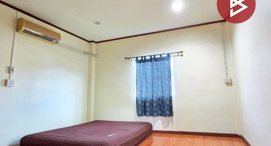 For sale 5 bedrooms house in Mueang Chanthaburi, Chanthaburi