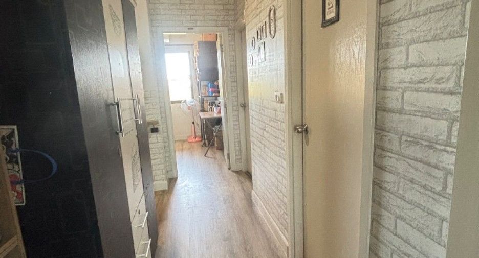 For sale 4 bedrooms townhouse in Bang Bo, Samut Prakan