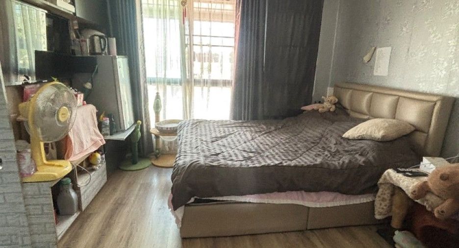 For sale 4 bedrooms townhouse in Bang Bo, Samut Prakan