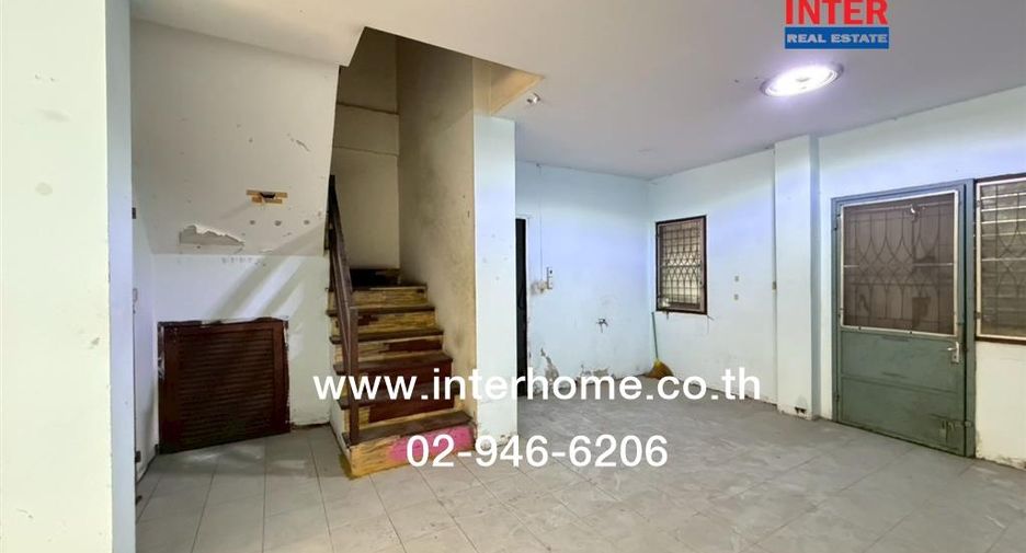 For sale 5 ベッドルーム townhouse in Bang Khae, Bangkok