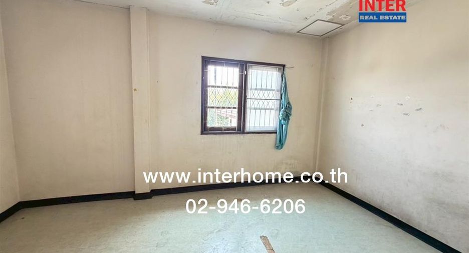 For sale 5 ベッドルーム townhouse in Bang Khae, Bangkok