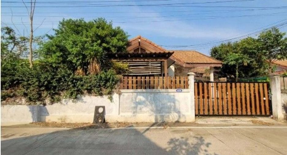 À vendre 1 chambre maison à Ban Bueng, Chonburi