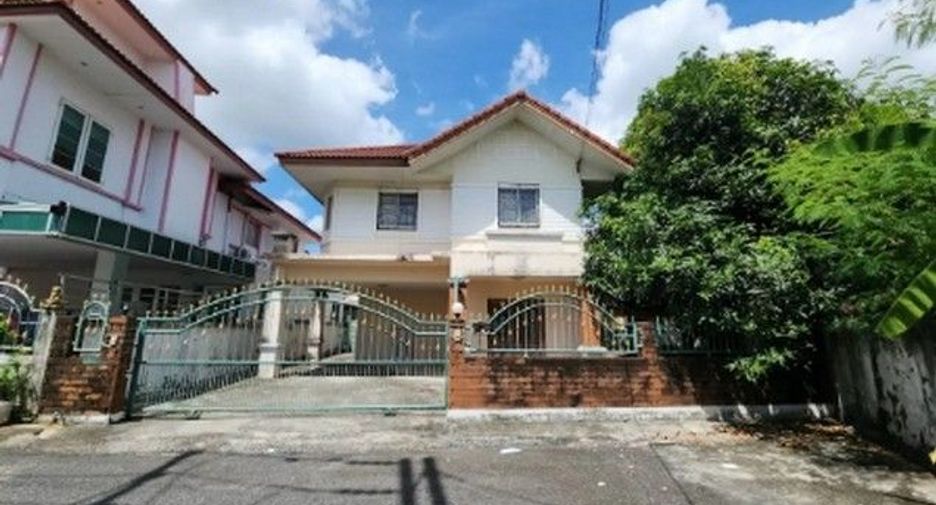 For sale 1 bed house in Ban Bueng, Chonburi