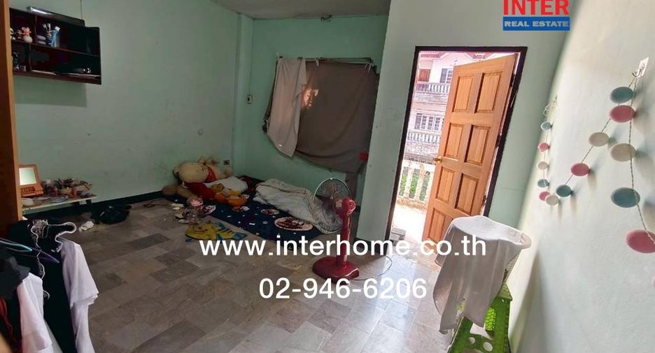 Reihenhaus zum Kauf mit 3 Zimmer in Thung Khru, Bangkok