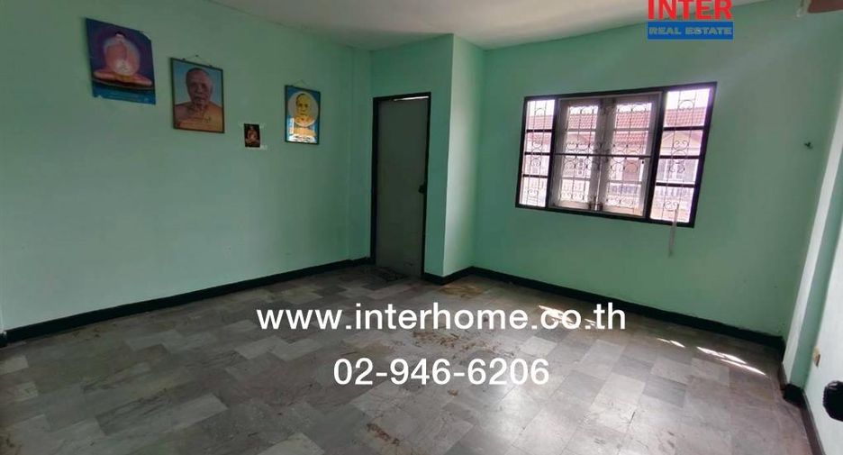 Reihenhaus zum Kauf mit 3 Zimmer in Thung Khru, Bangkok