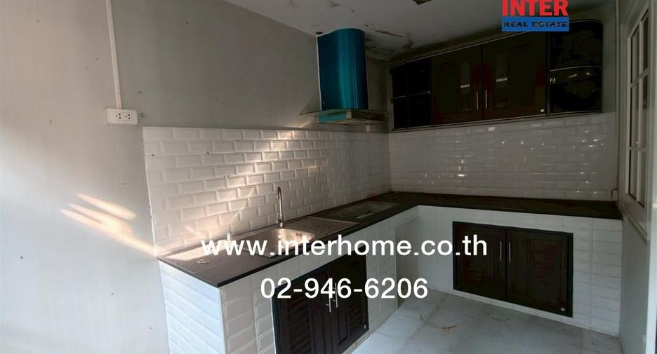 For sale 4 bedrooms townhouse in Bueng Kum, Bangkok