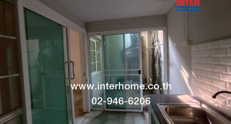 For sale 4 bedrooms townhouse in Bueng Kum, Bangkok